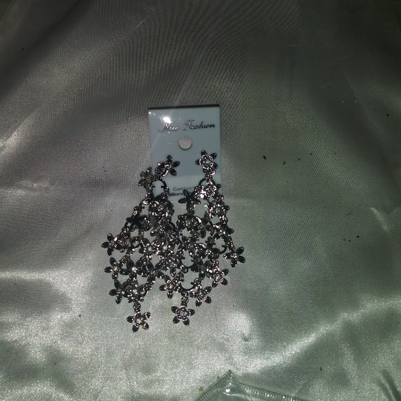 Earrings - Picture 2 of 2